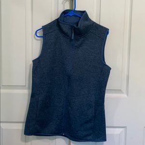 vest size M